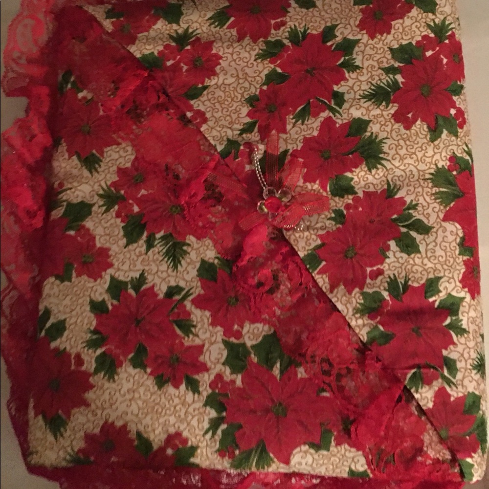 Poinsettia Flower Fabric Covered Photo Album